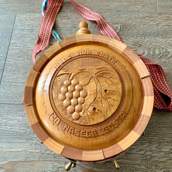 Vintage Wood Flask Conteen. Fluid Capacity Untested - Picture 14 of 14